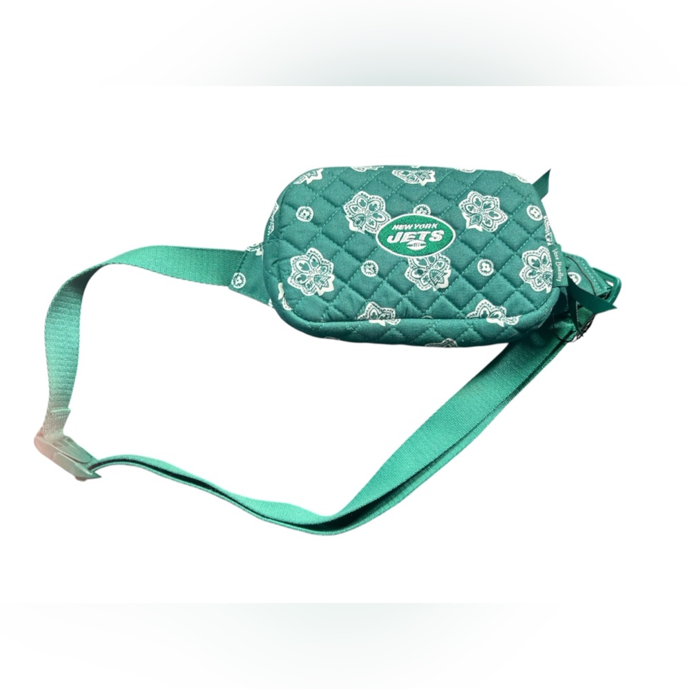 VERA BRADLEY NEW YORK JETS special edition green white belt bag NWT - Picture 2 of 7